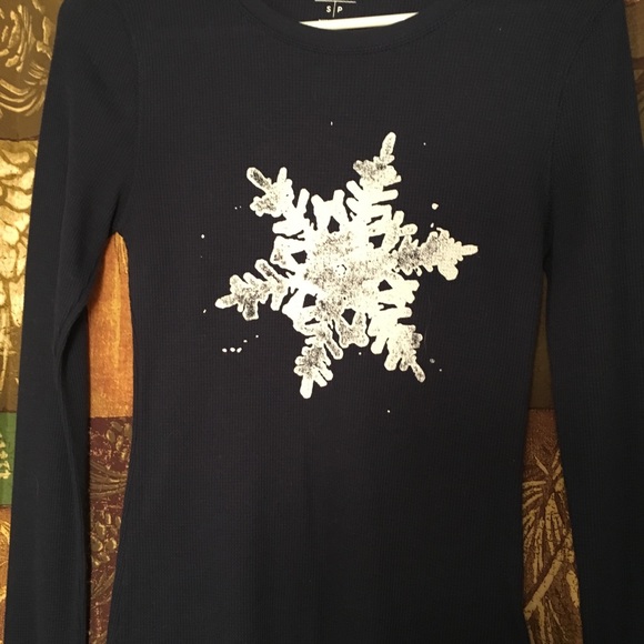 Navy Blue Snowflake long sleeve - Picture 2 of 4